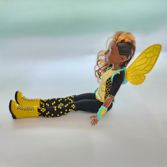 Bumble Bee DC Super Hero Fashion Doll - Picture 5 of 6